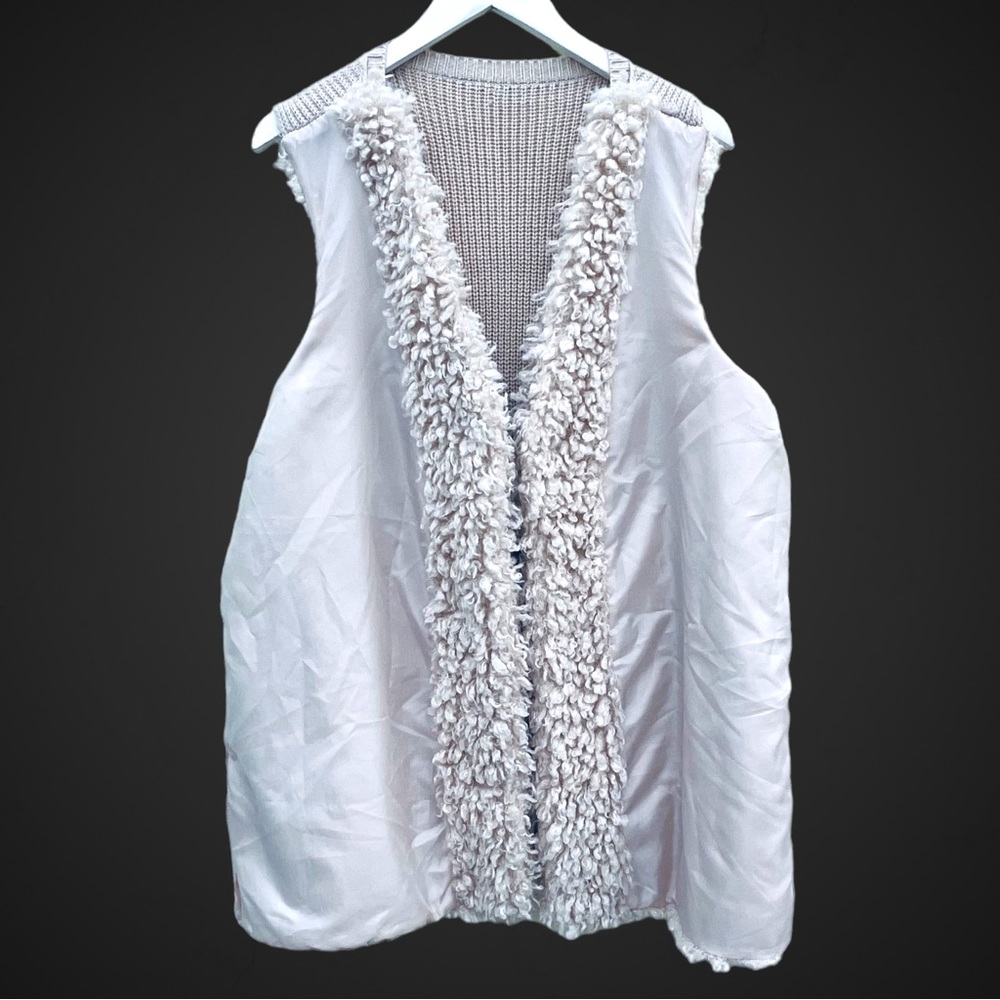 Terra & Sky Fur Knit Vest - Picture 6 of 10